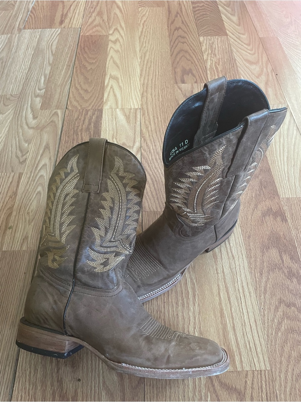 JB DILLON RESERVE BROWN
LEATHER SQUARE TOE COWBOY BOOTS #JBR3208 MEN'S 11 D